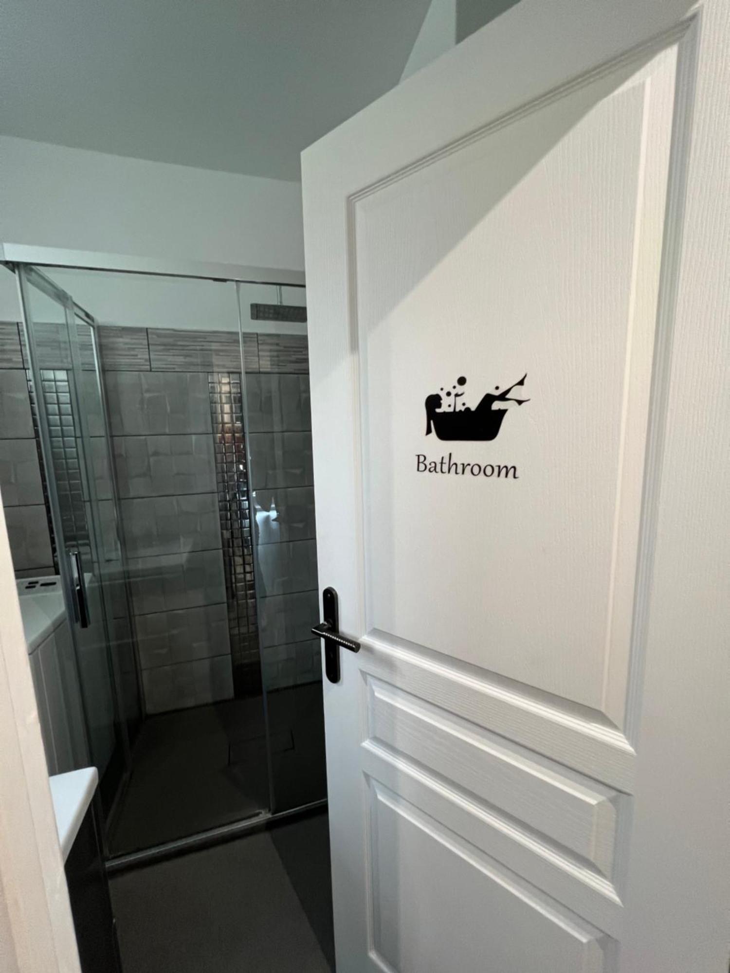 Gorgeous 2 Bedrooms Holiday Apartement Nice Exteriör bild