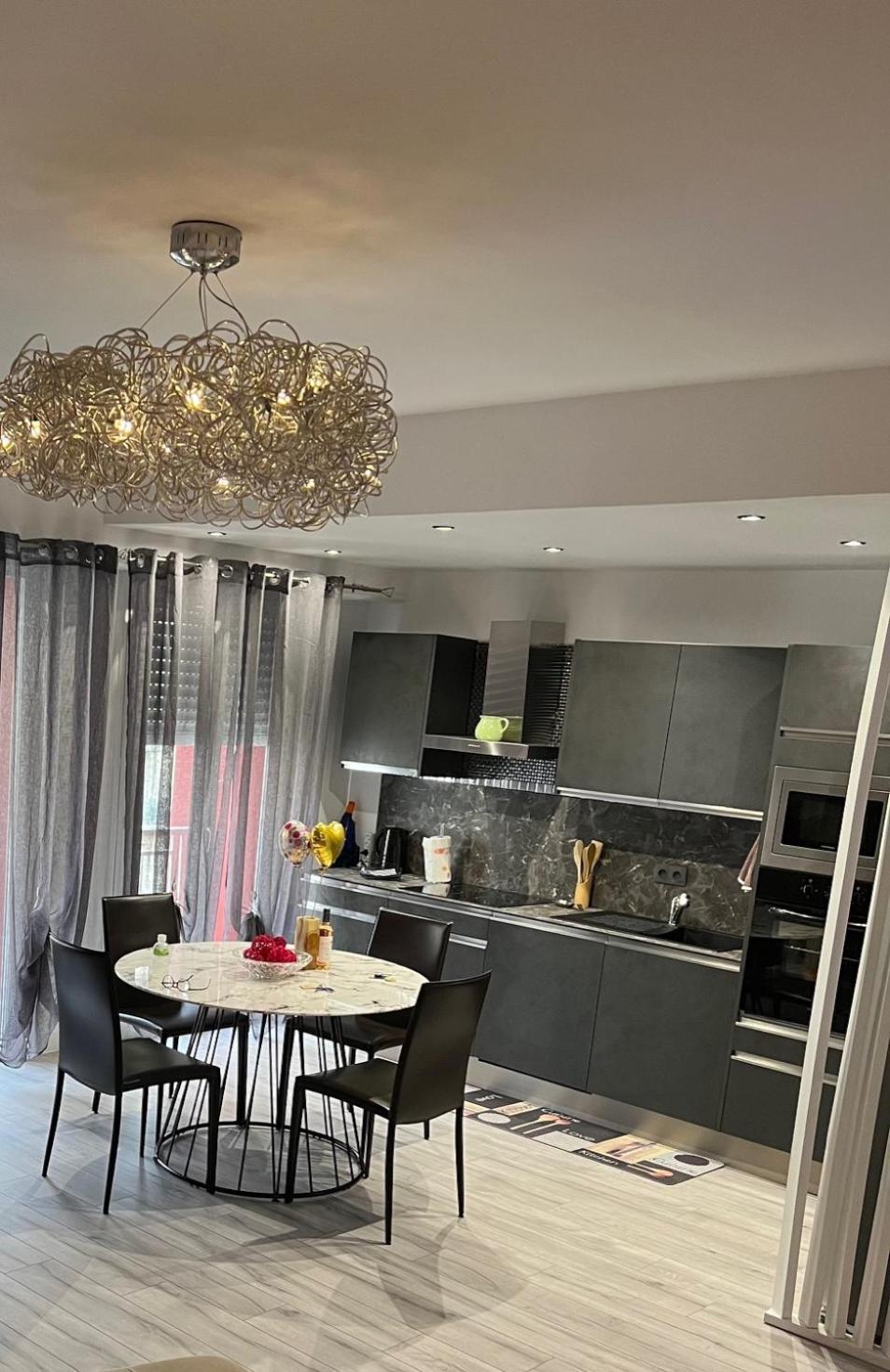 Gorgeous 2 Bedrooms Holiday Apartement Nice Exteriör bild