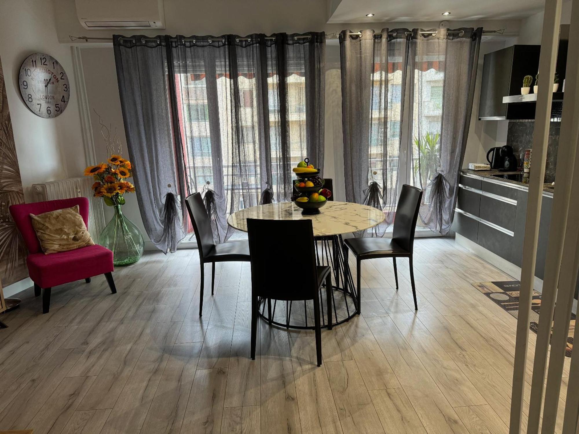 Gorgeous 2 Bedrooms Holiday Apartement Nice Exteriör bild