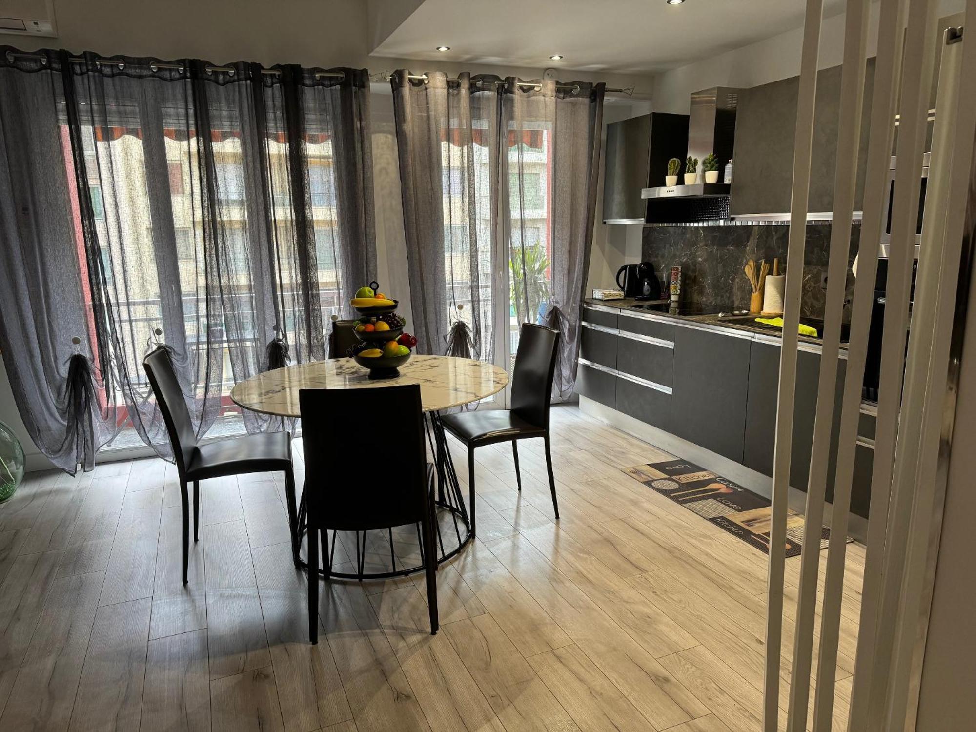 Gorgeous 2 Bedrooms Holiday Apartement Nice Exteriör bild